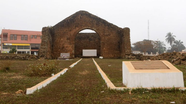 EcoTur Background Image